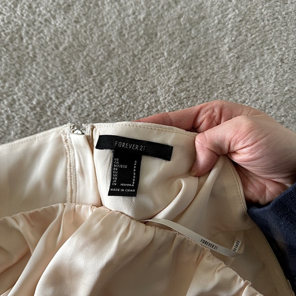 Forever 21 Strapless Satin Crop Top - Picture 3 of 3